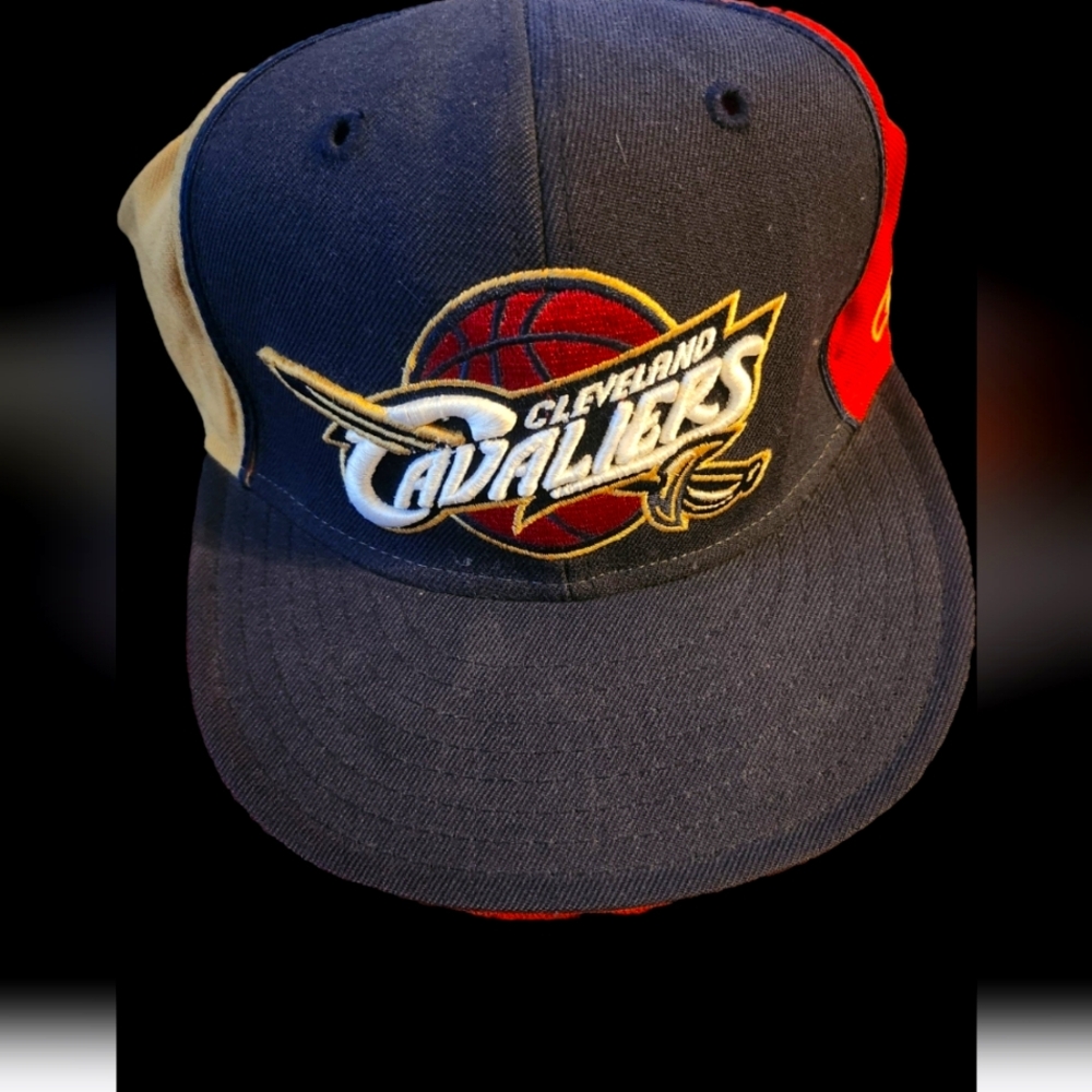 Vintage NBA Cleveland Cavaliers Reebok Fitted Hat